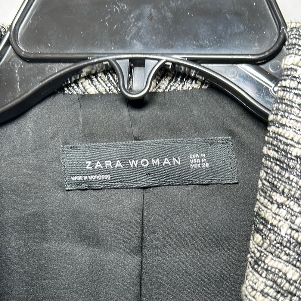 Zara Black and Gray Blazer with Textured Tweed Design - Picture 2 of 8